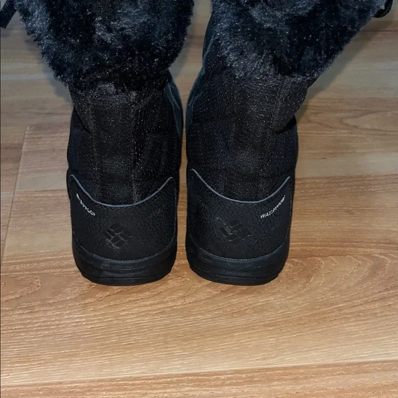 Women's Black Fur-Lined Winter Boots - Picture 2 of 6